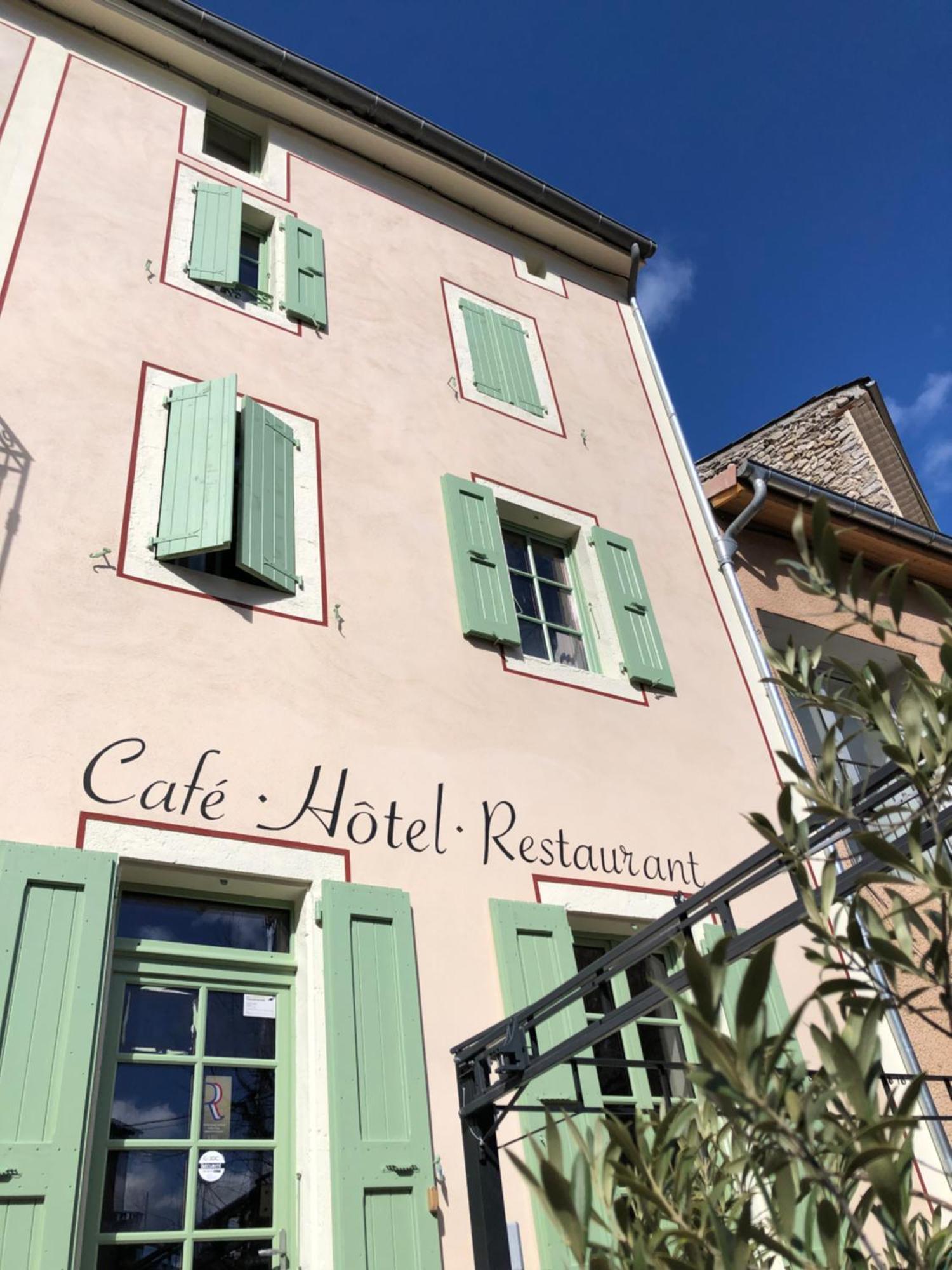 Le Dauphine Otel Châtillon-en-Diois Dış mekan fotoğraf