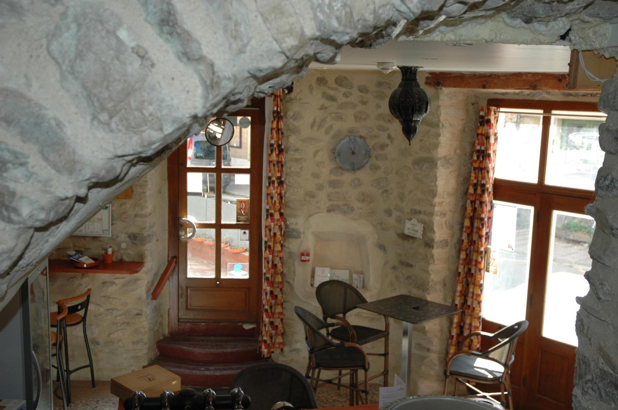 Le Dauphine Otel Châtillon-en-Diois Dış mekan fotoğraf