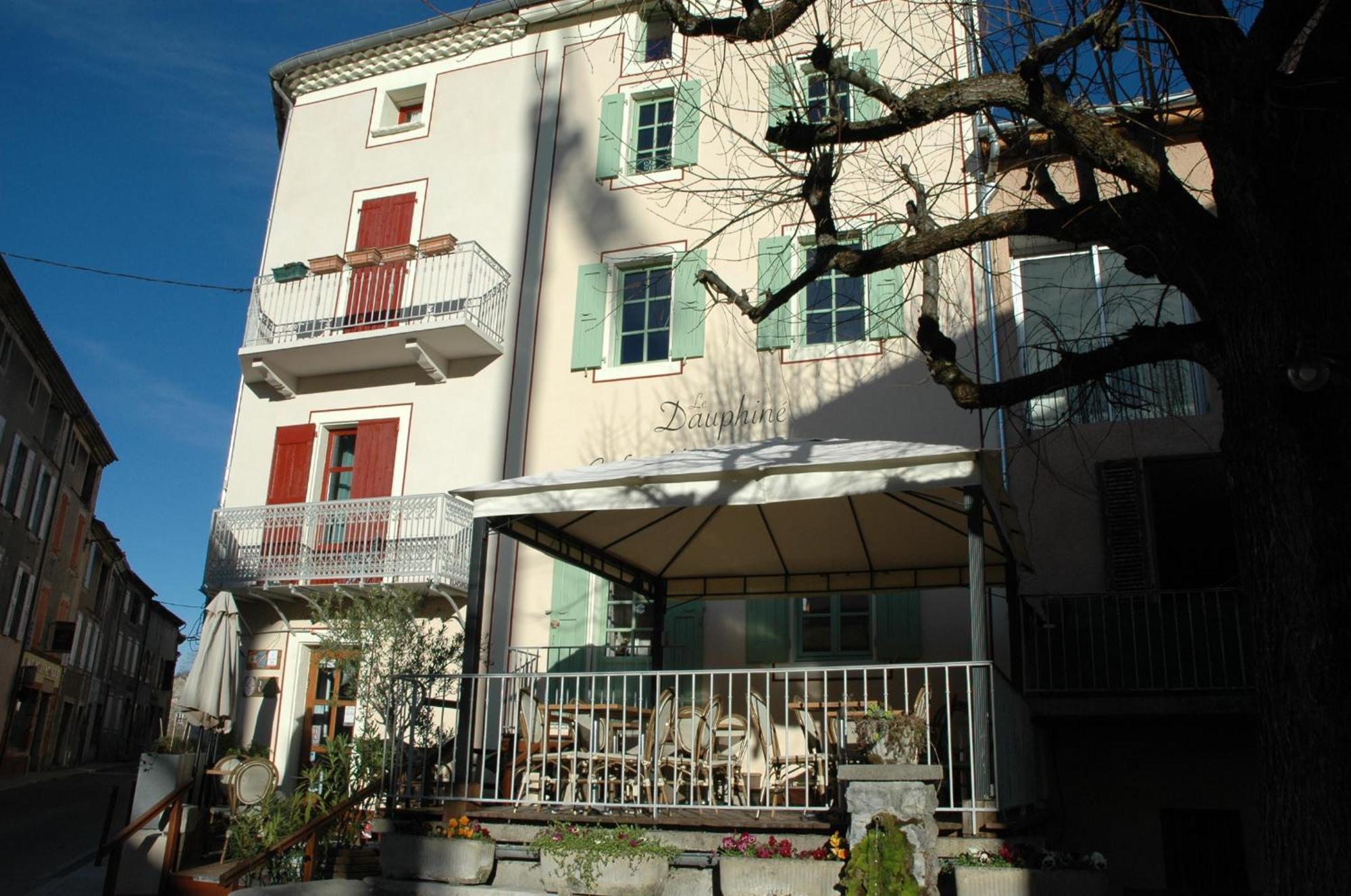 Le Dauphine Otel Châtillon-en-Diois Dış mekan fotoğraf