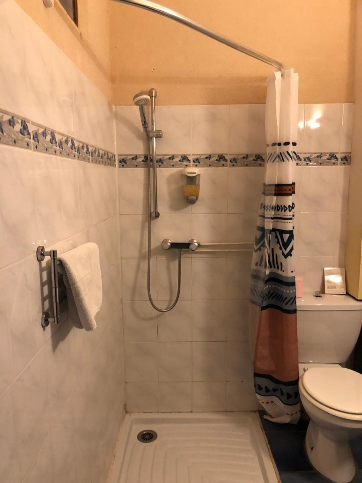 Le Dauphine Otel Châtillon-en-Diois Dış mekan fotoğraf