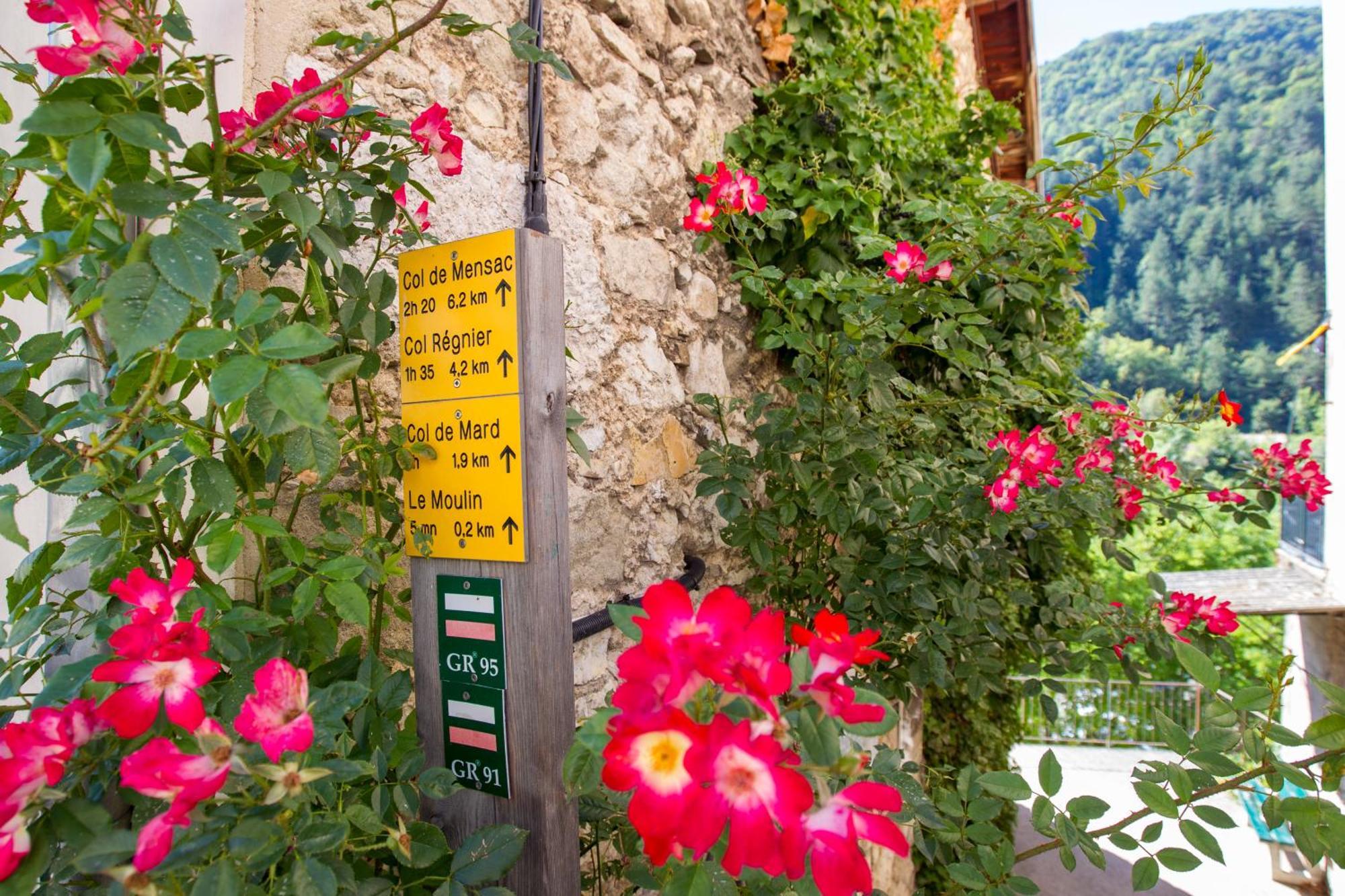 Le Dauphine Otel Châtillon-en-Diois Dış mekan fotoğraf